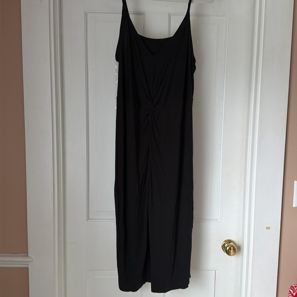 Ava & Vic black jersey dress